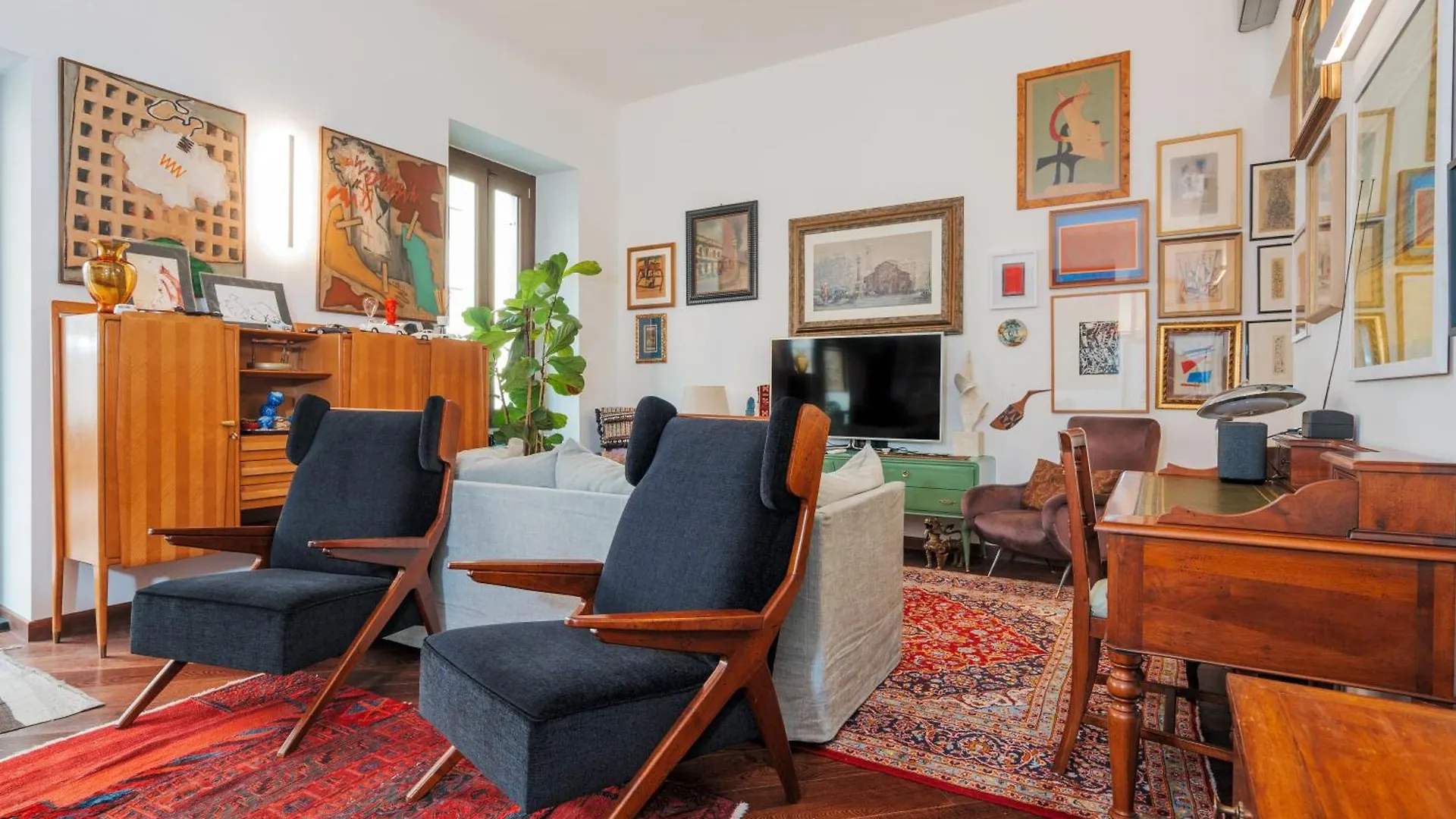 kontakty Luxury Art Residence Mi Centrale